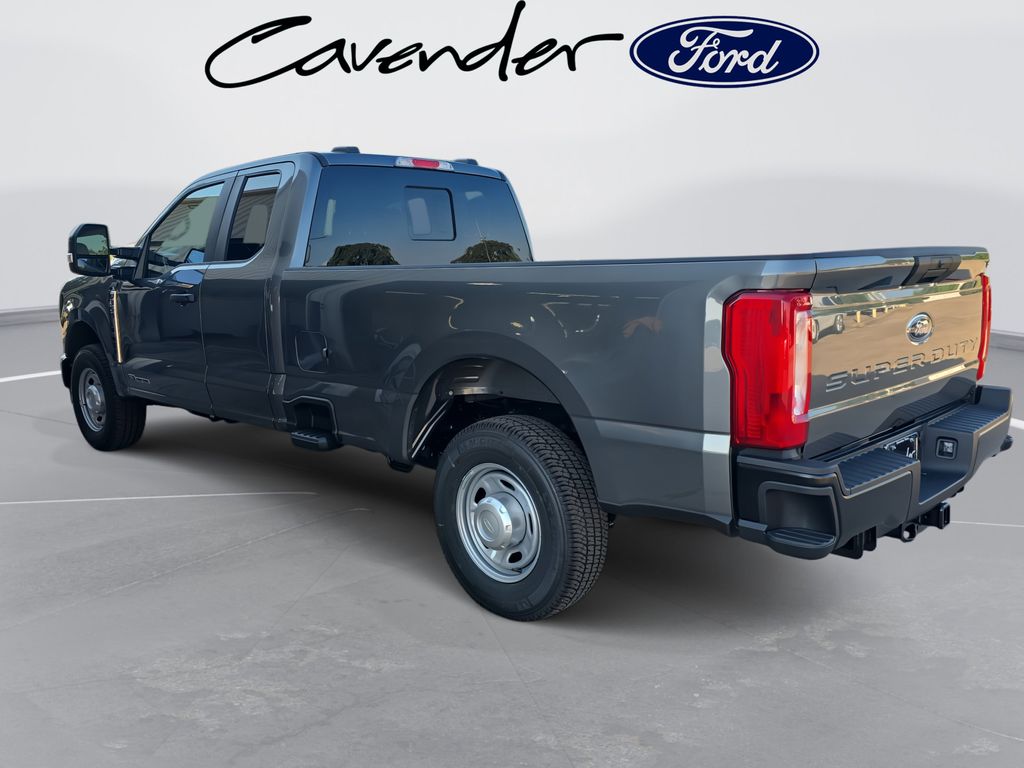 2026 Ford F-350 Super Duty XL - Photo 8