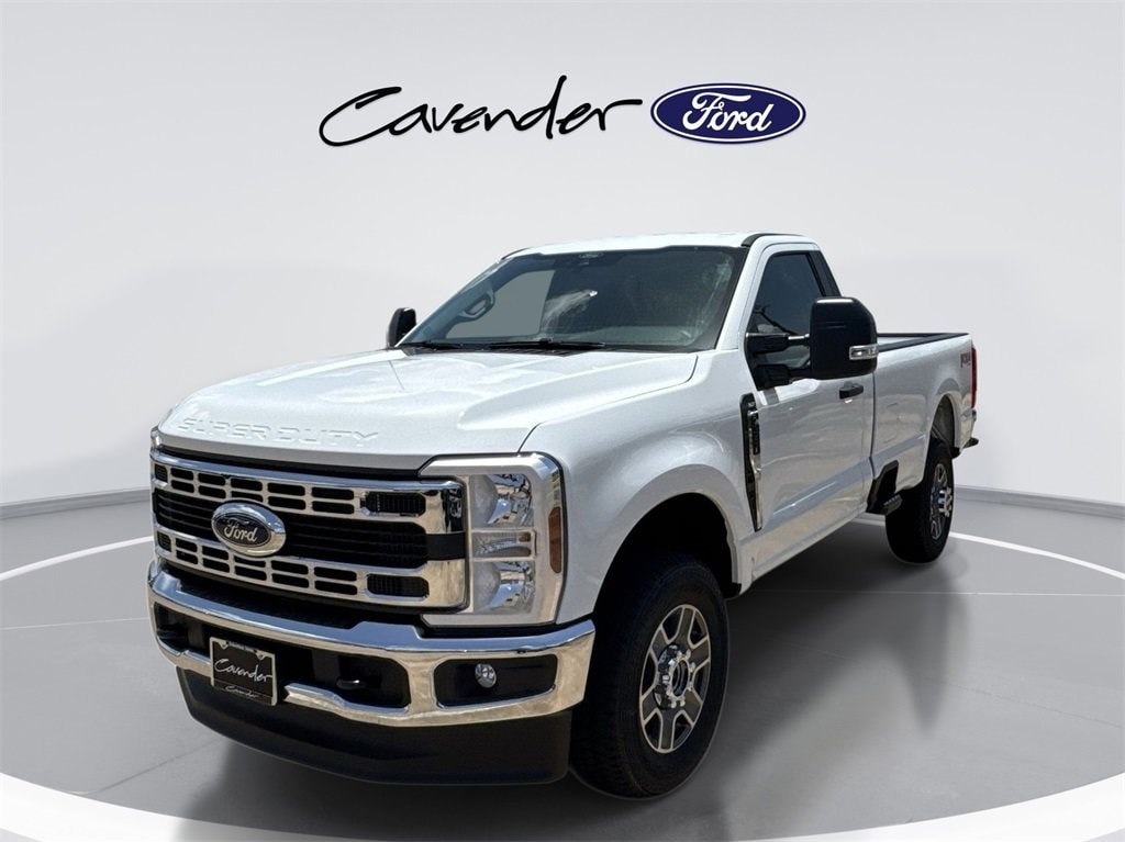 2025 Ford F-350 Super Duty XLT's photo