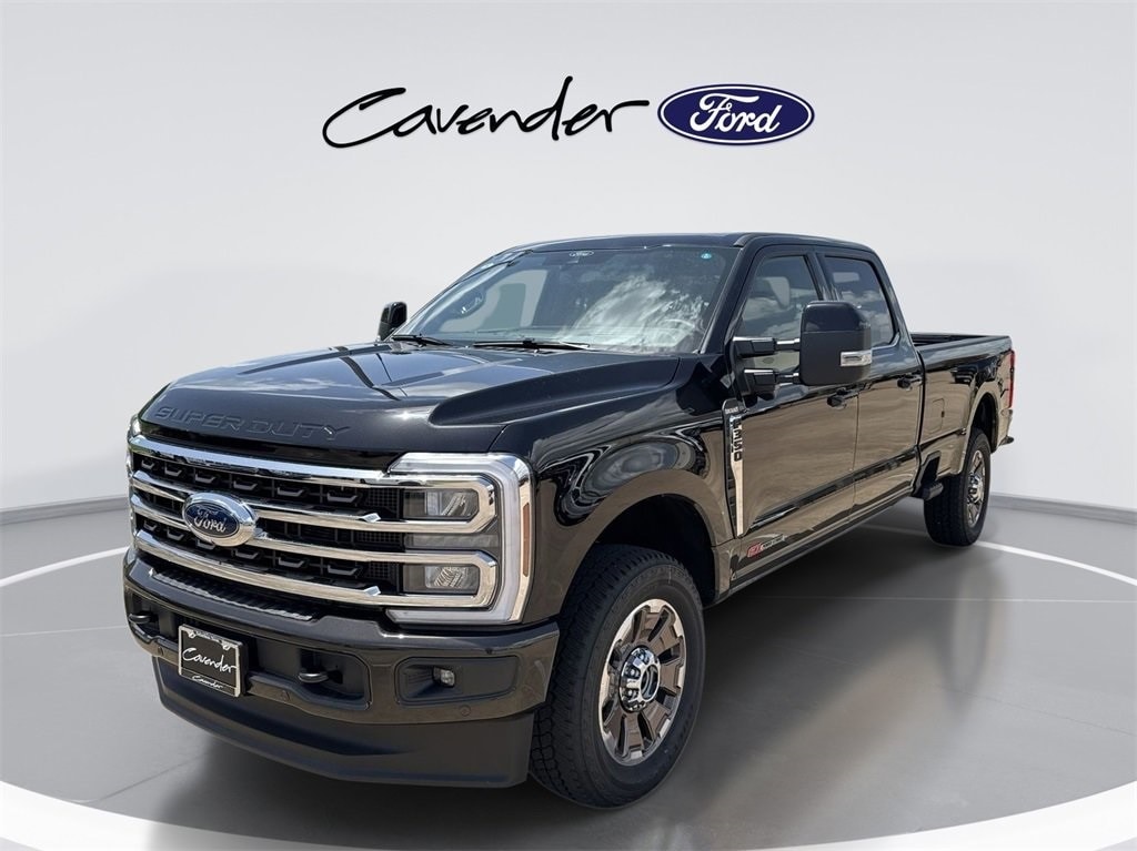 2025 Ford F-350 Super Duty King Ranch's photo