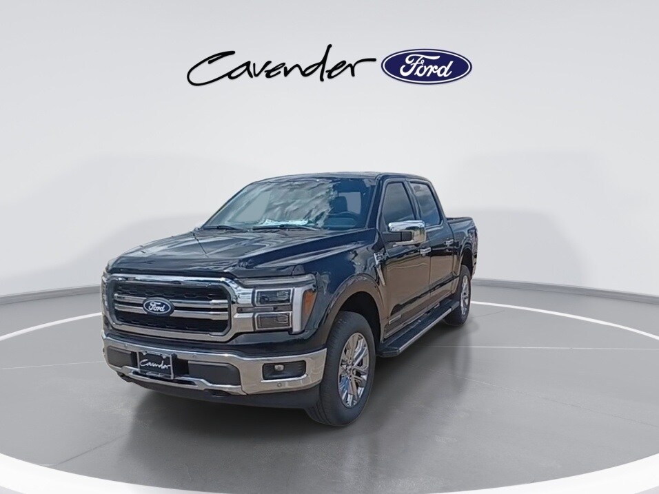 2025 Ford F-150 Lariat FX4 photo 3