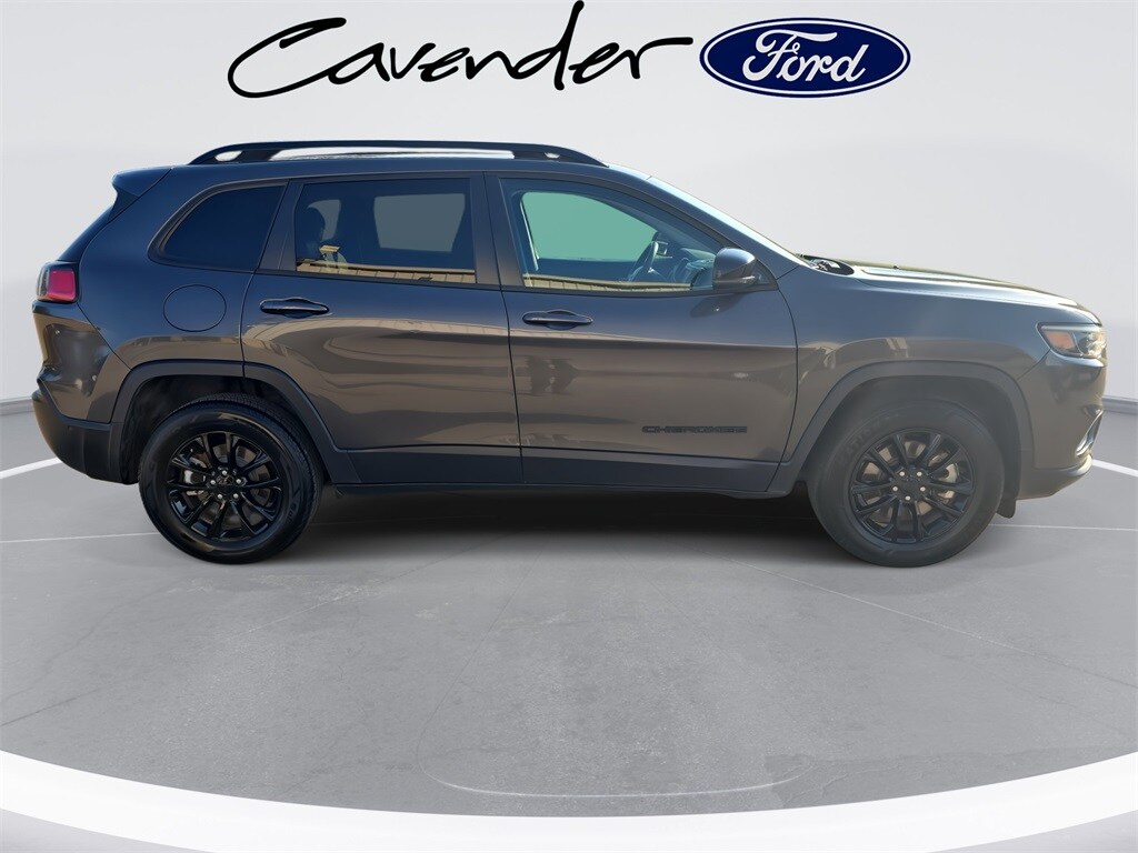 2023 Jeep Cherokee Altitude photo 2
