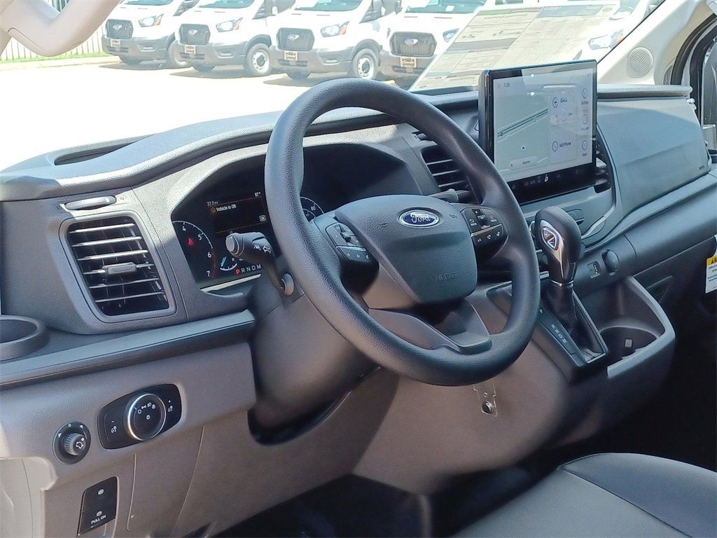 2025 Ford Transit Van Base - Photo 10