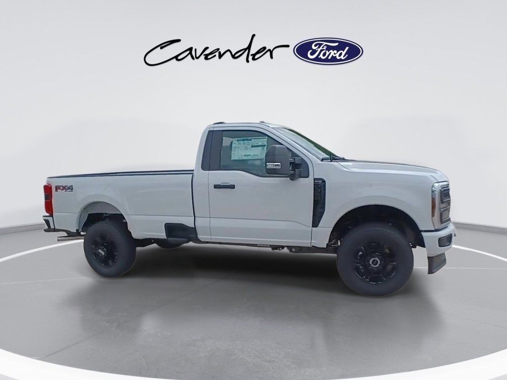 2025 Ford F-350 Super Duty XL - Photo 9