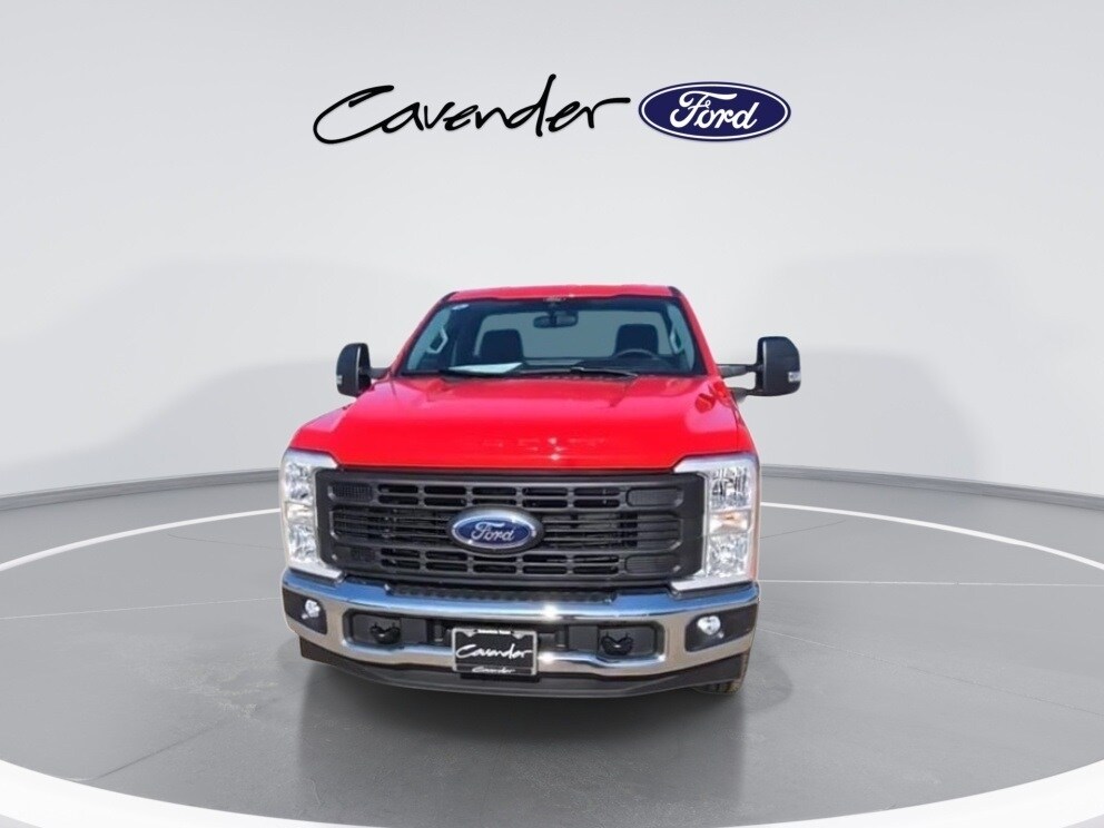 2025 Ford F-350 XL photo 3