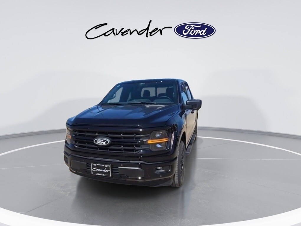 2025 Ford F-150 XLT photo 3