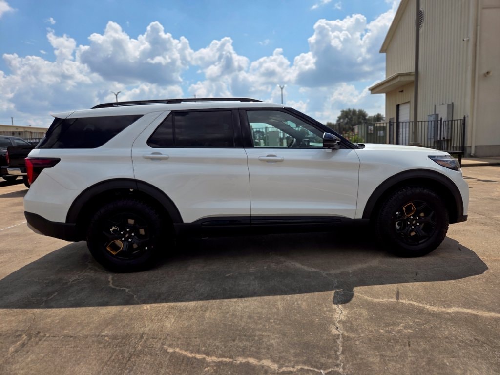 New 2027 Ford Explorer Tremor Sun and Sound SUV