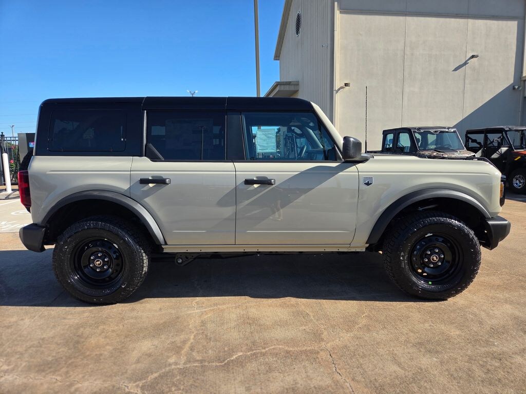 New 2026 Ford Bronco Big Bend Black Appearance SUV