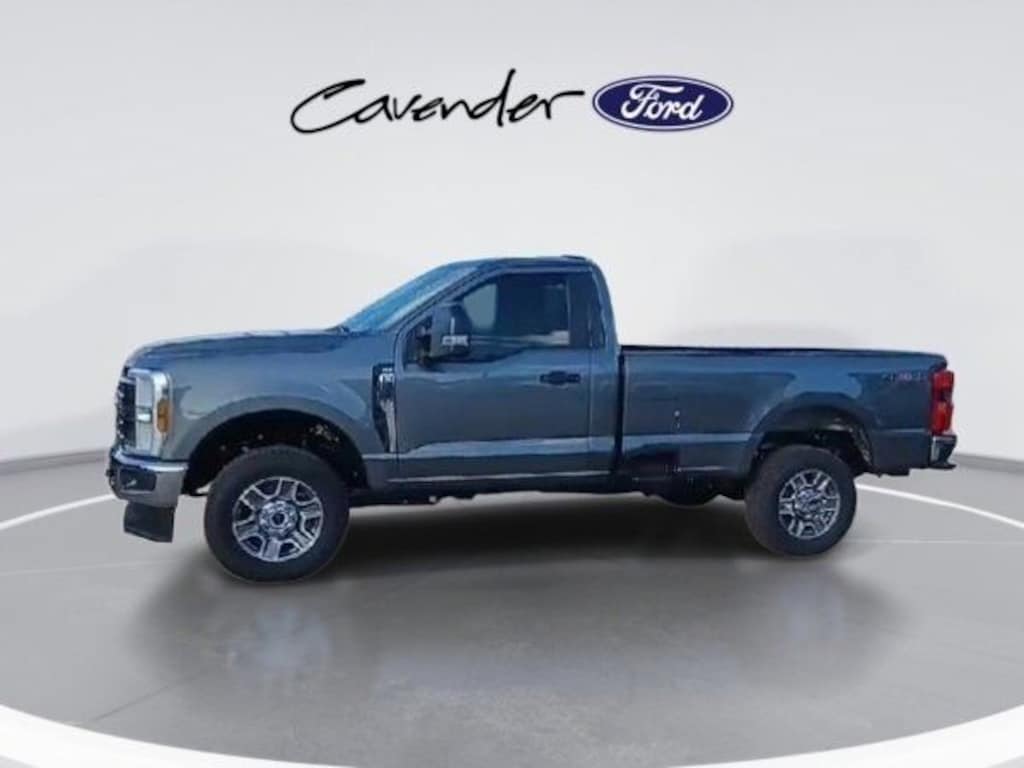 New 2025 Ford Super Duty F-350 XLT Truck