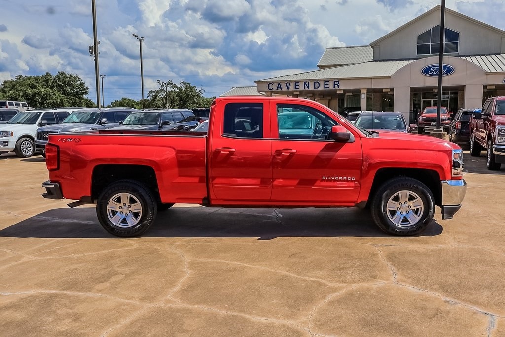 Used 2018 Chevrolet Silverado 1500 LT with VIN 1GCVKREH1JZ292189 for sale in Columbus, TX