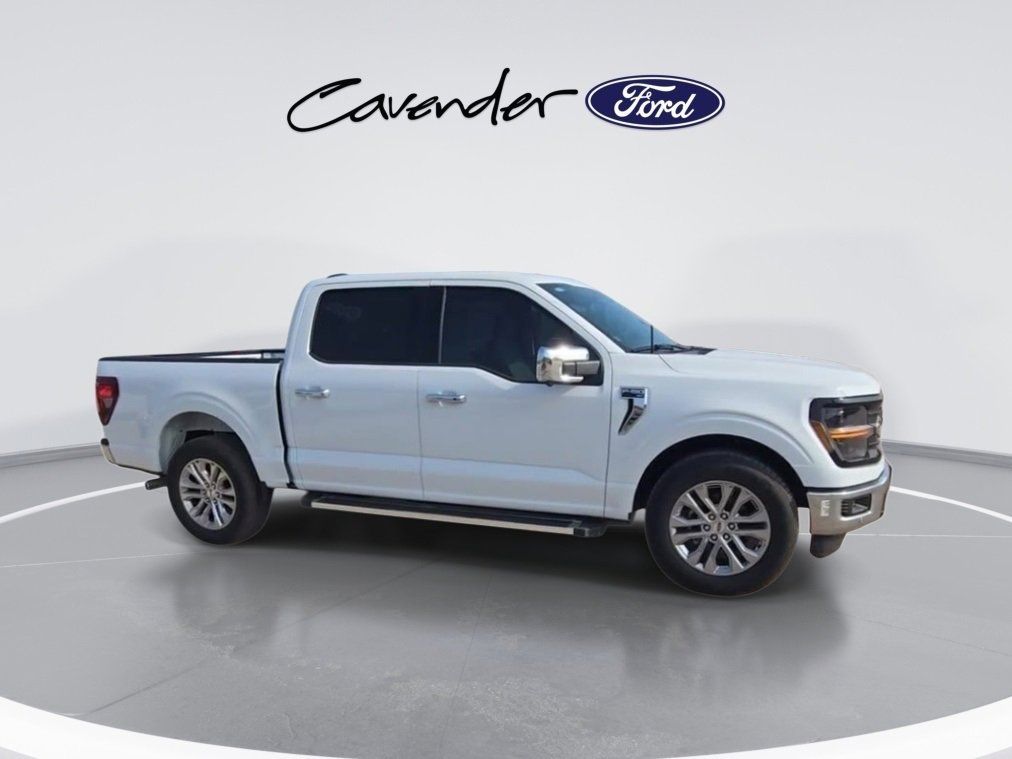 2025 Ford F-150 XLT - Photo 9