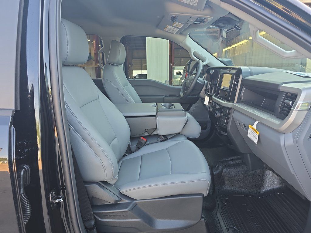 2026 Ford F-250 Super Duty XL - Photo 10