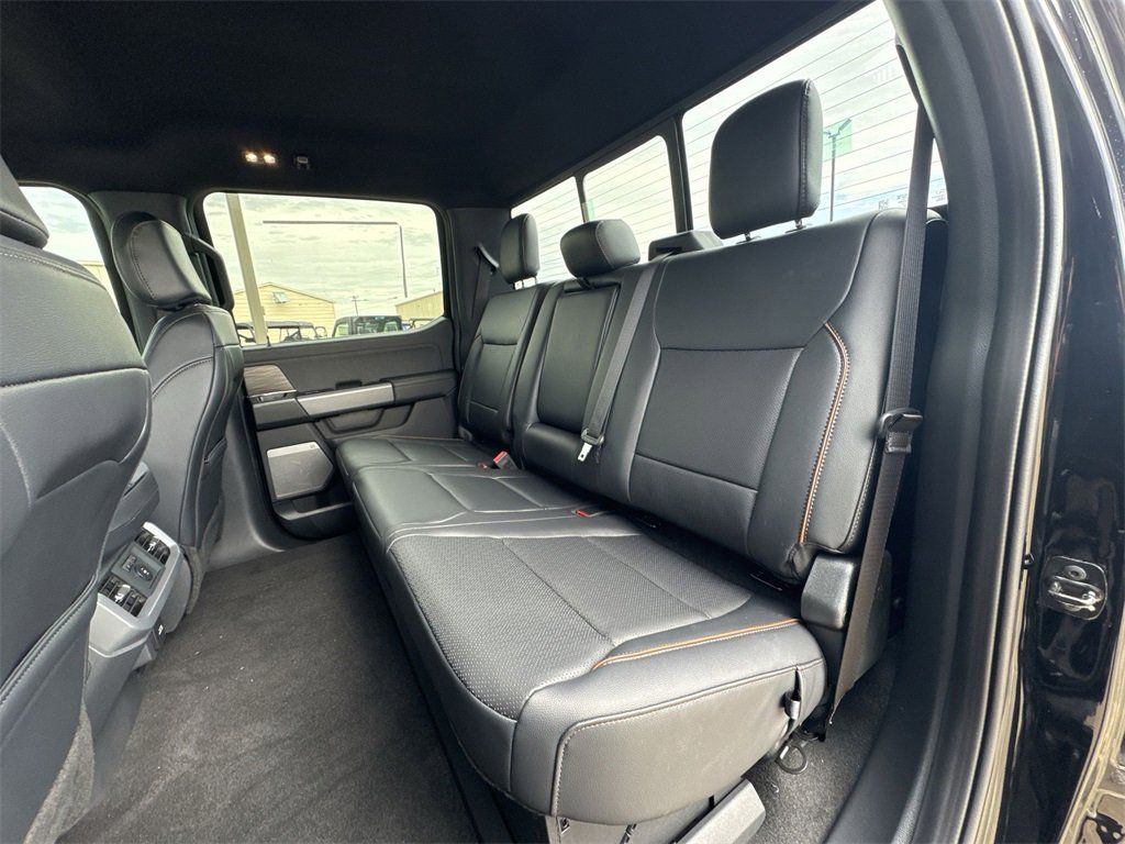 2025 Ford F-150 Lariat - Photo 17