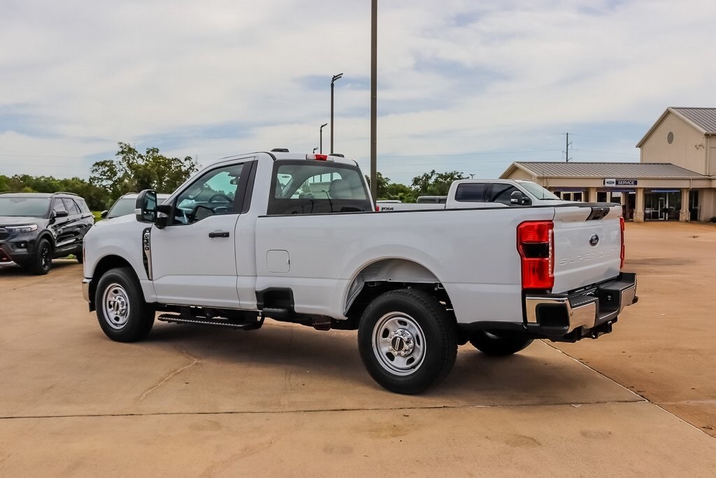 2024 Ford F-350 XL photo 4