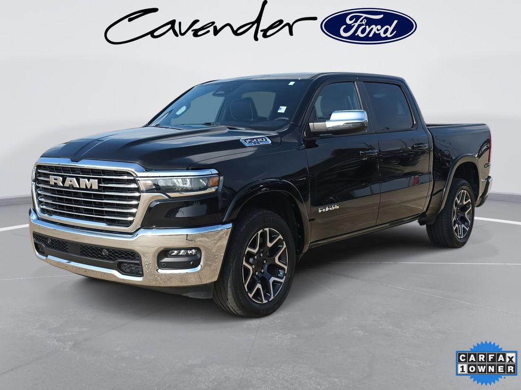 2025 RAM 1500 Laramie Crew Cab 4WD