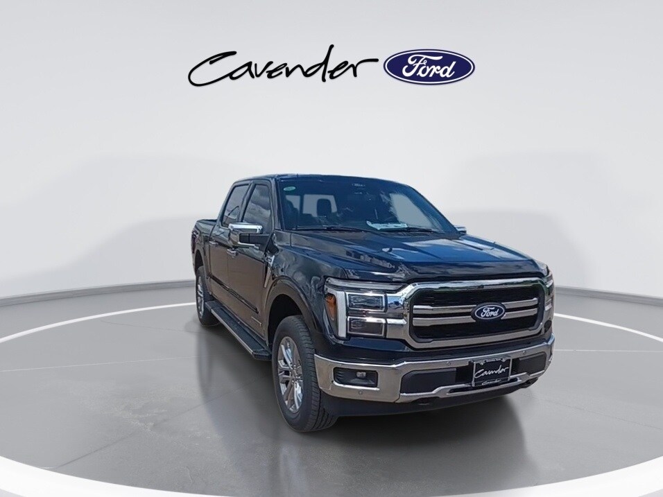 2025 Ford F-150 Lariat FX4 photo 2