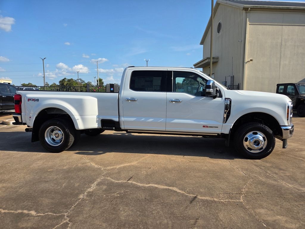New 2026 Ford Super Duty F-350 King Ranch FX4 Off Road Truck