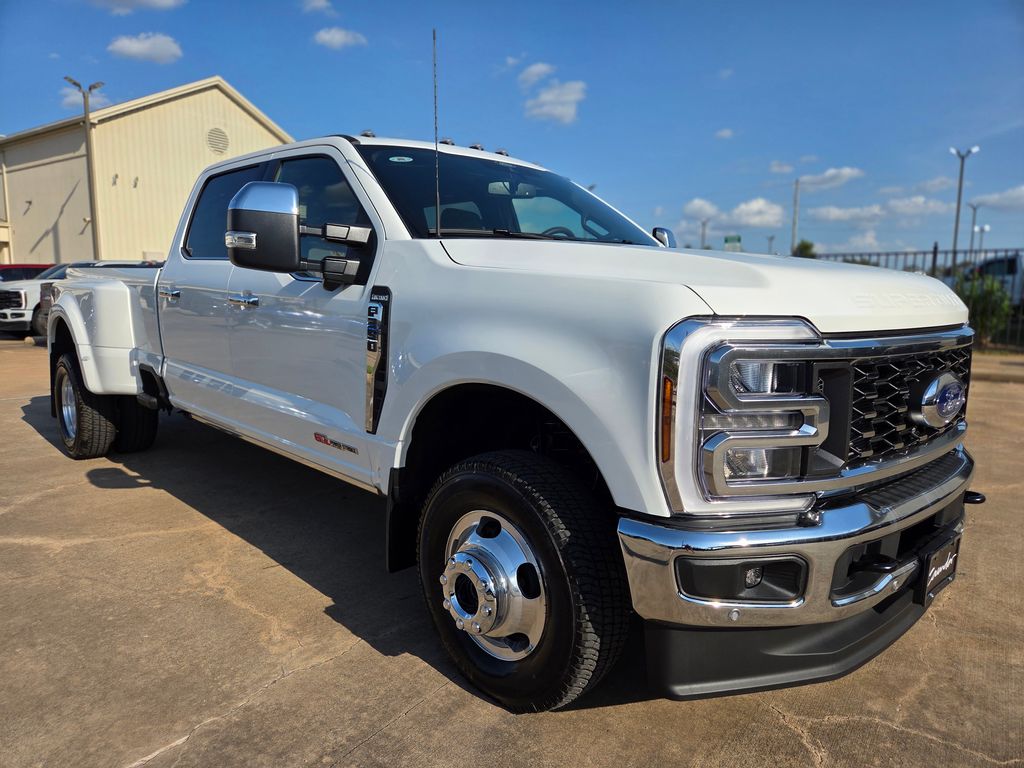 New 2026 Ford Super Duty F-350 King Ranch FX4 Off Road Truck