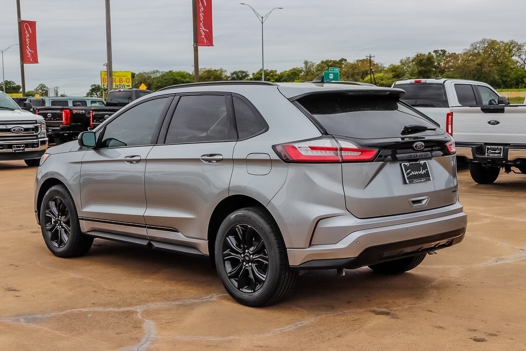 2024 Ford Edge SE photo 3