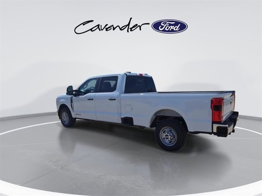 2025 Ford F-350 Super Duty XL - Photo 6