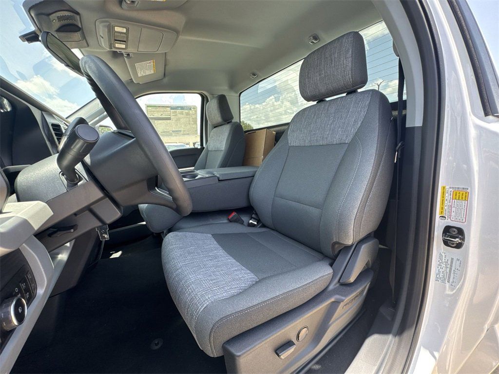 2025 Ford F-350 Super Duty XLT - Photo 12