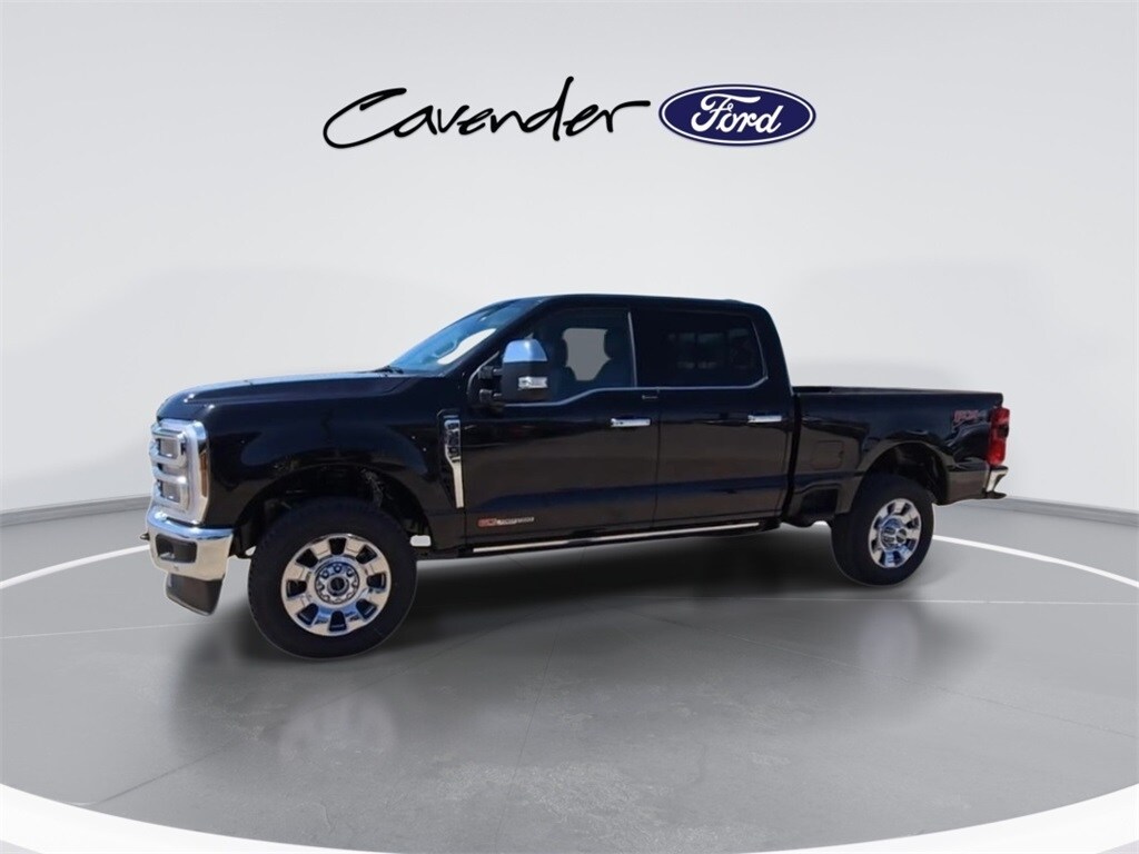 2025 Ford F-350 Lariat photo 4