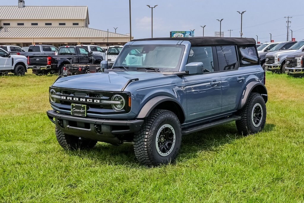 2024 Ford Bronco Outer Banks photo 4