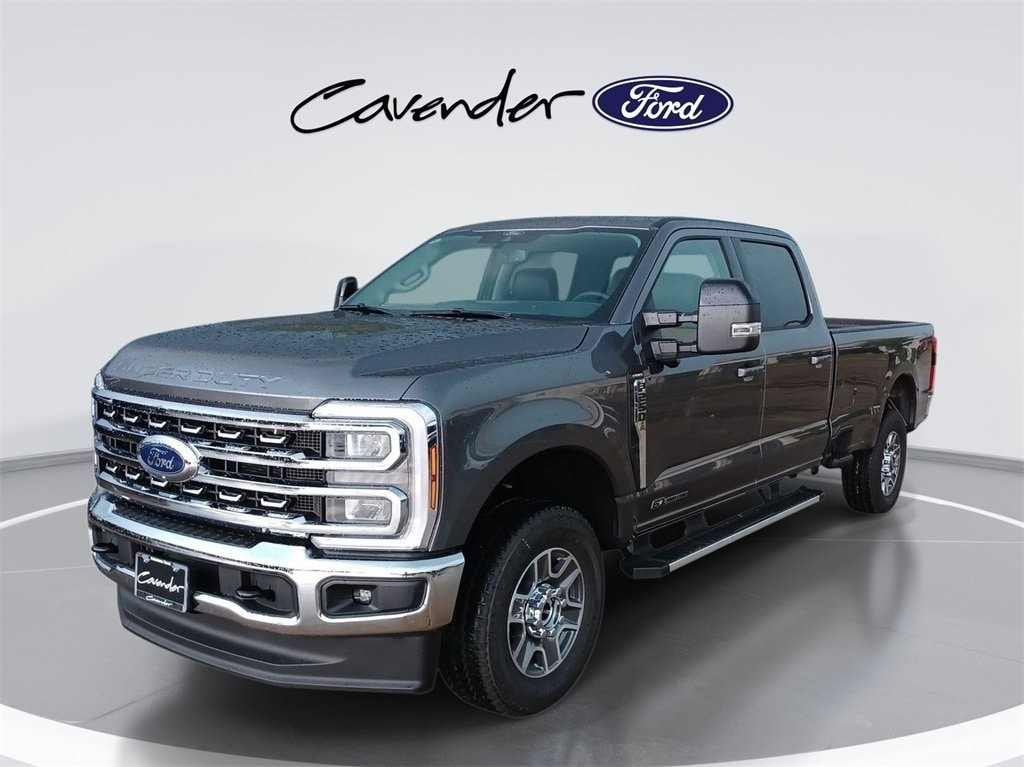 2025 Ford F-250 Super Duty Lariat's photo