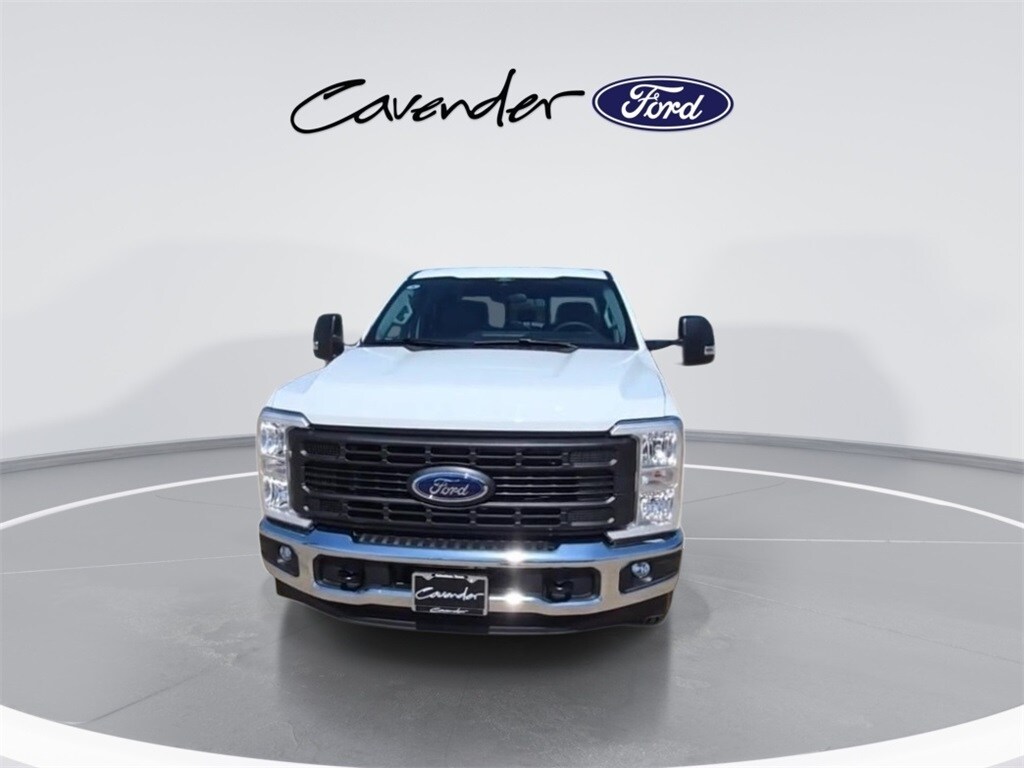 2025 Ford F-250 XL photo 3