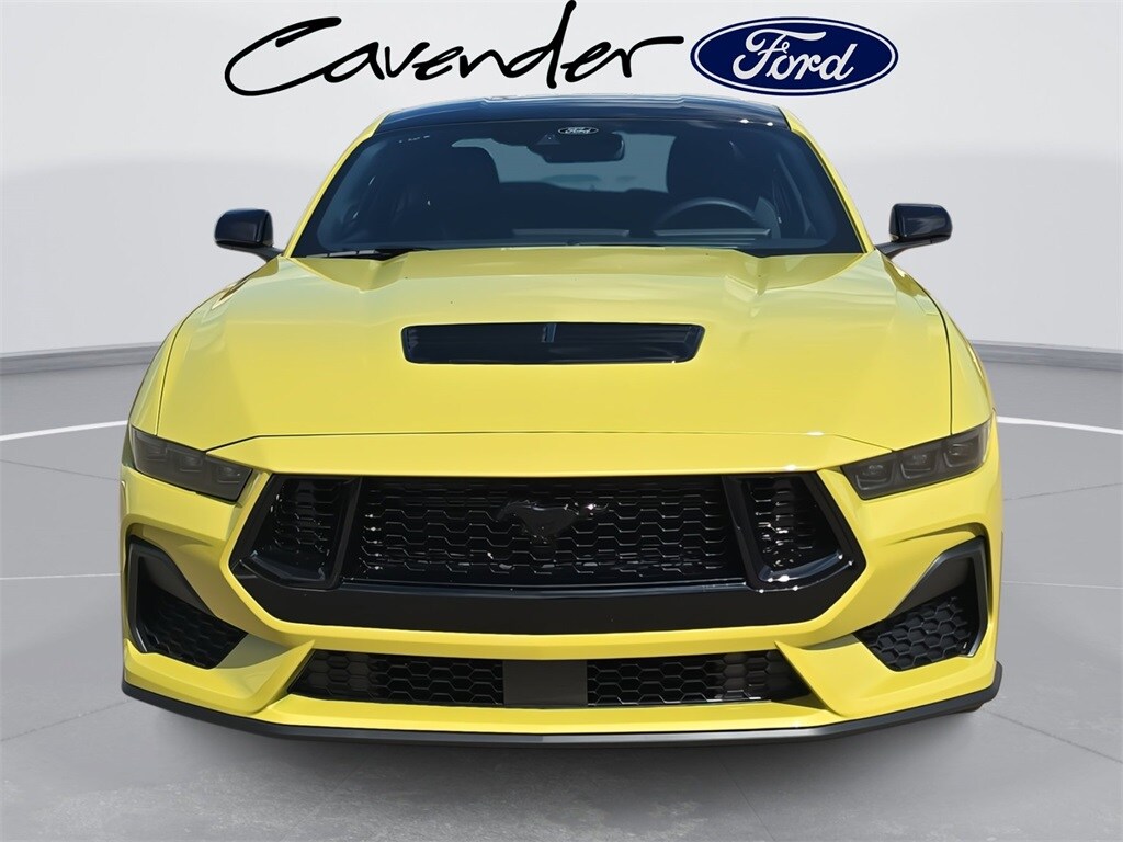 2025 Ford Mustang GT photo 2