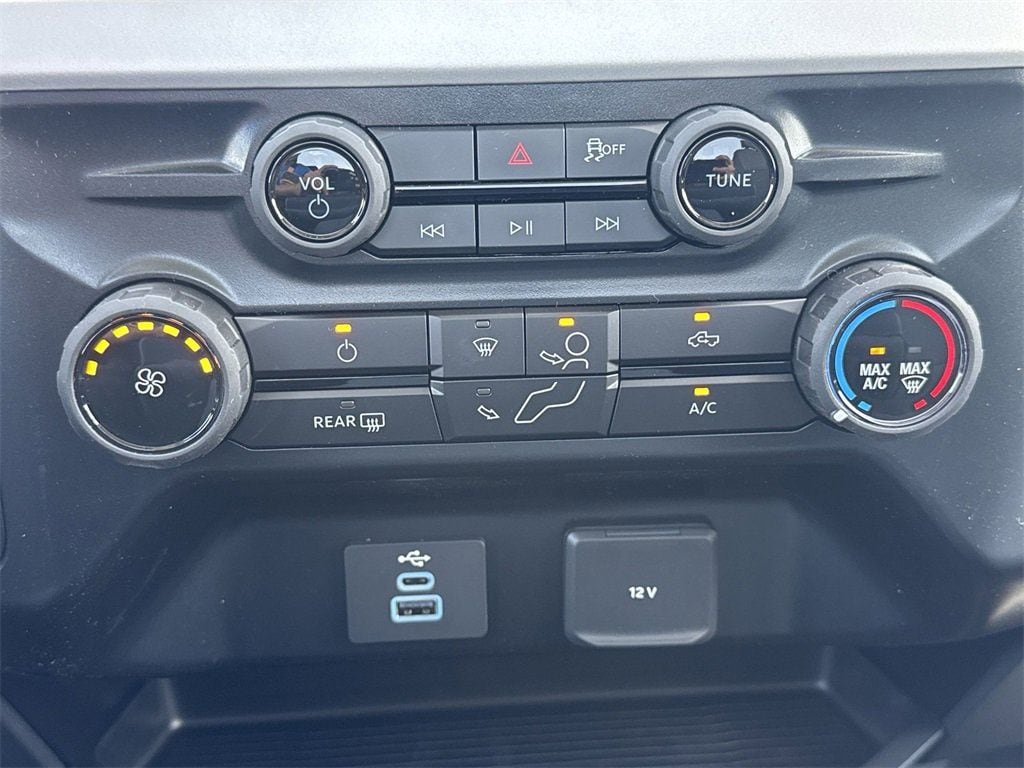 2025 Ford F-350 Super Duty XLT - Photo 13