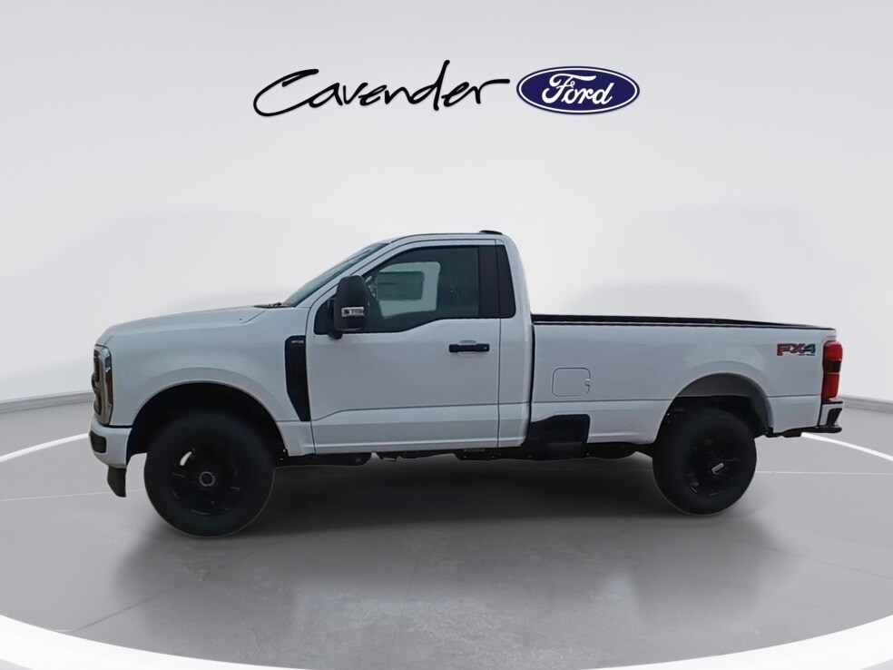 2025 Ford F-350 photo 4