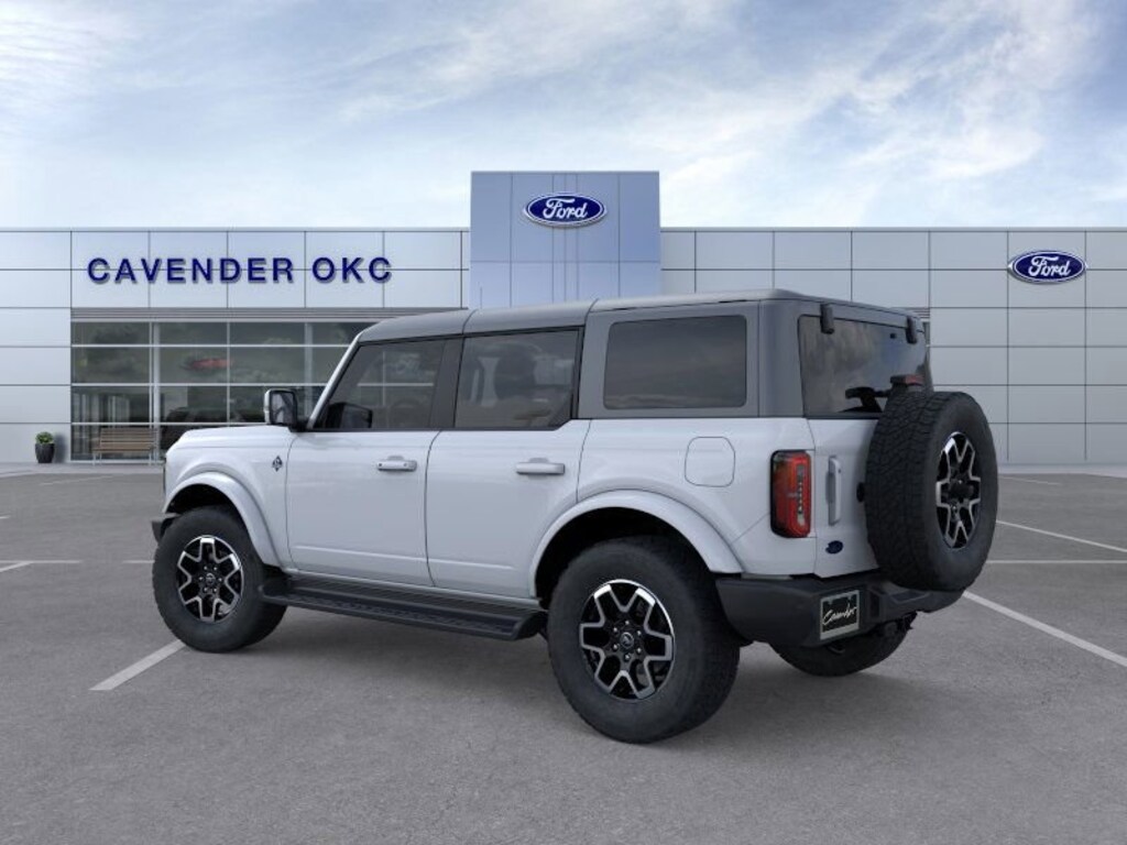 New 2025 Ford Bronco Outer Banks SUV