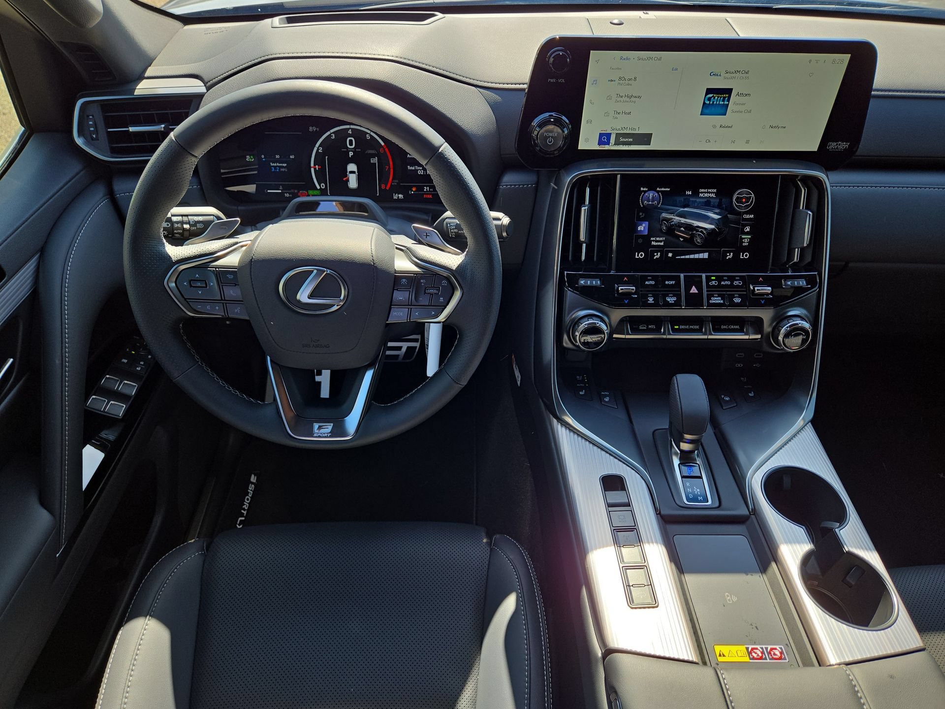2026 Lexus LX 700h F-Sport - Photo 14