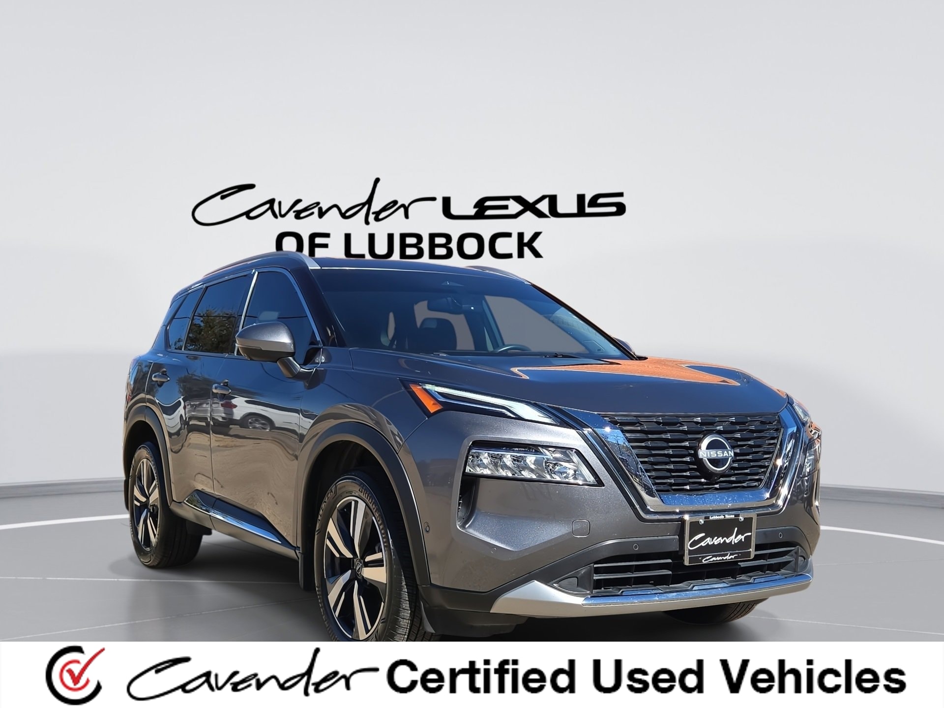 2023 Nissan Rogue Platinum's photo