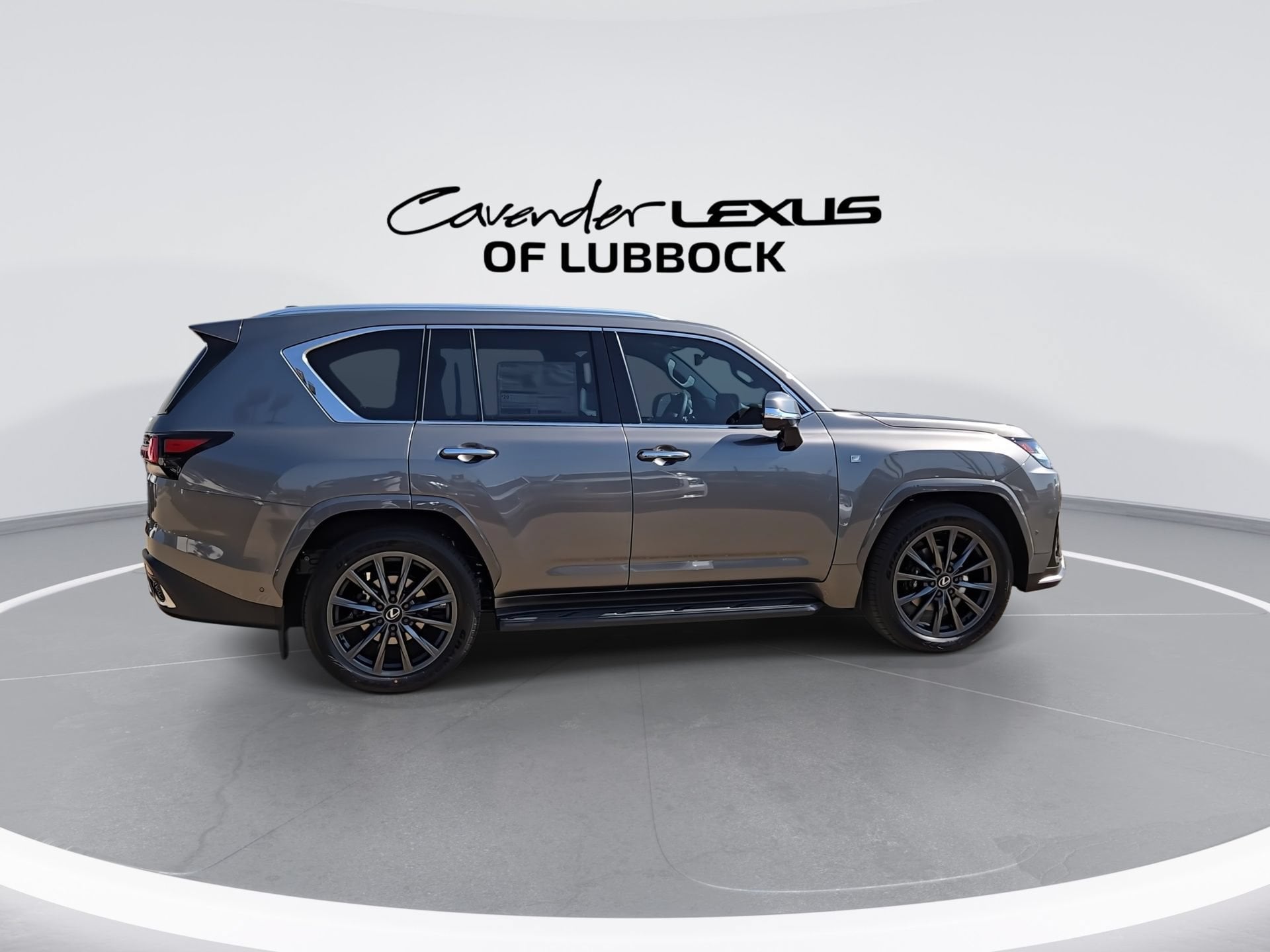 2026 Lexus LX 700h F-Sport - Photo 9