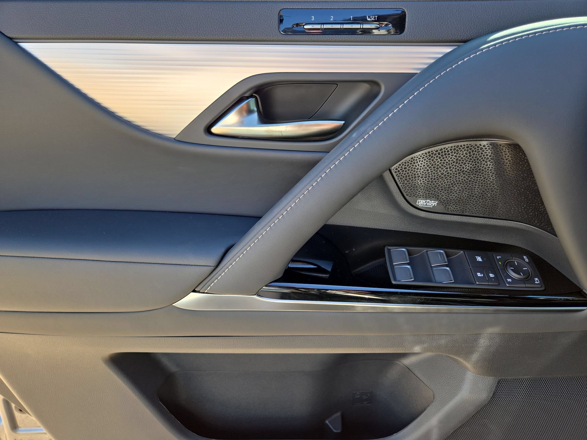 2026 Lexus LX 700h F-Sport - Photo 15