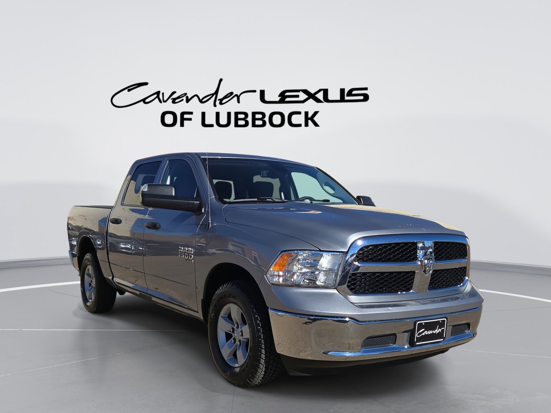 2023 RAM 1500 Classic SLT Crew Cab 4WD