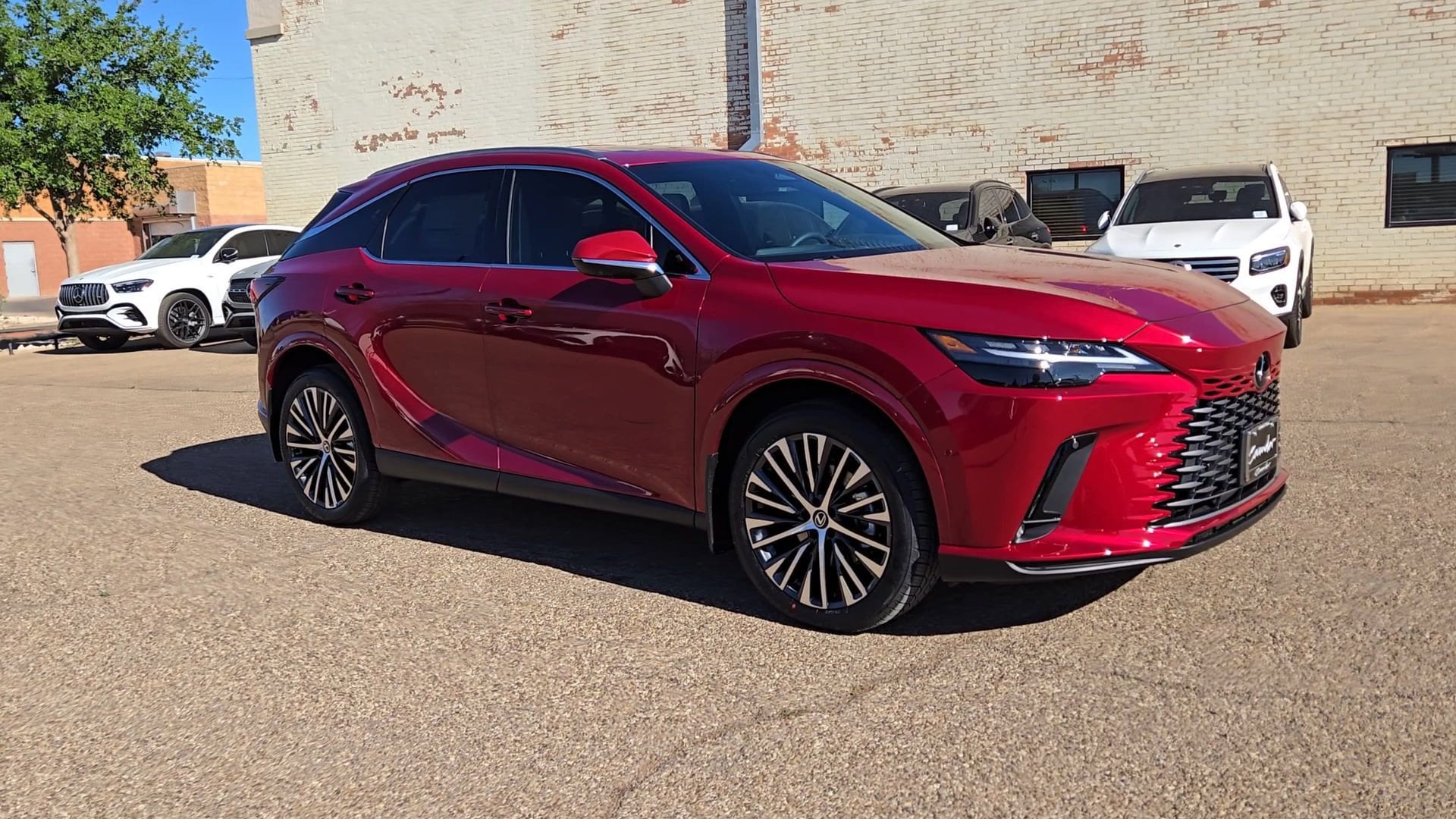 View vehicle photo 2