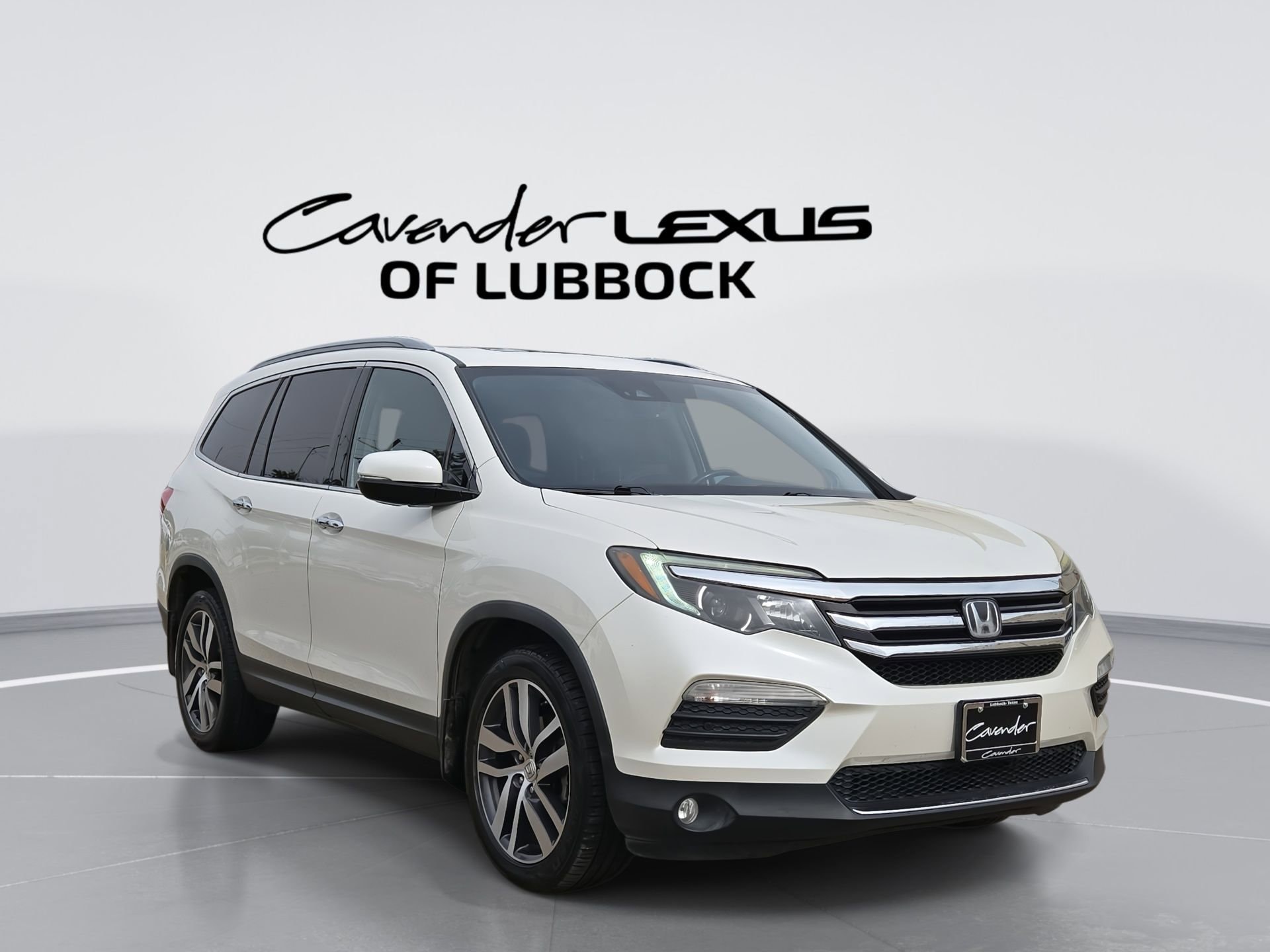2017 Honda Pilot 4WD Elite's photo