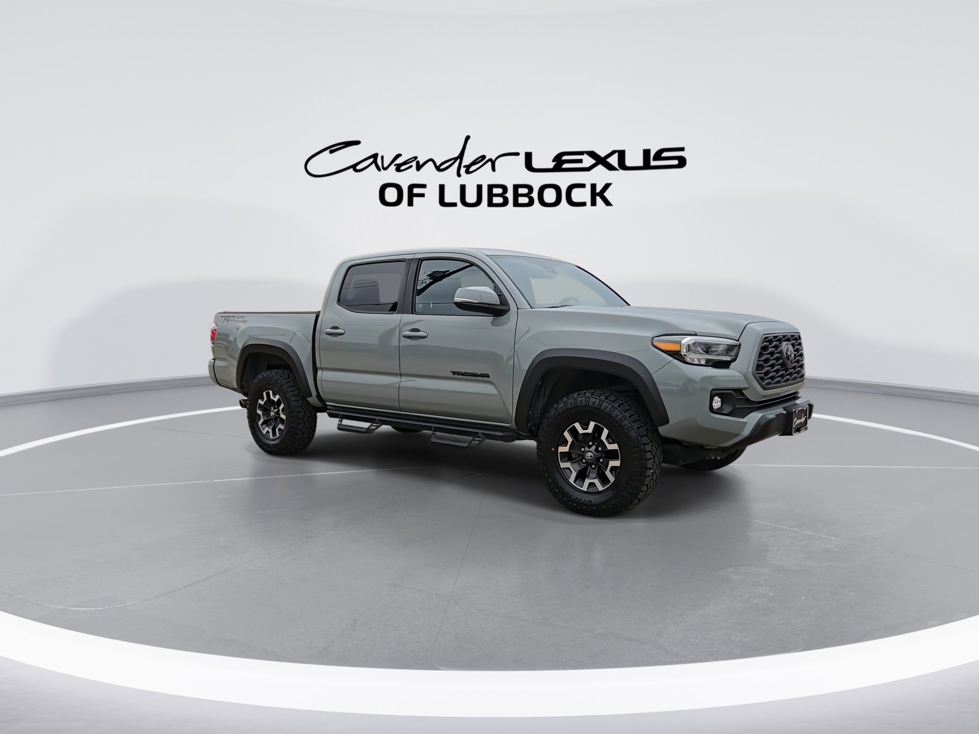 2022 Toyota Tacoma TRD Sport photo 2