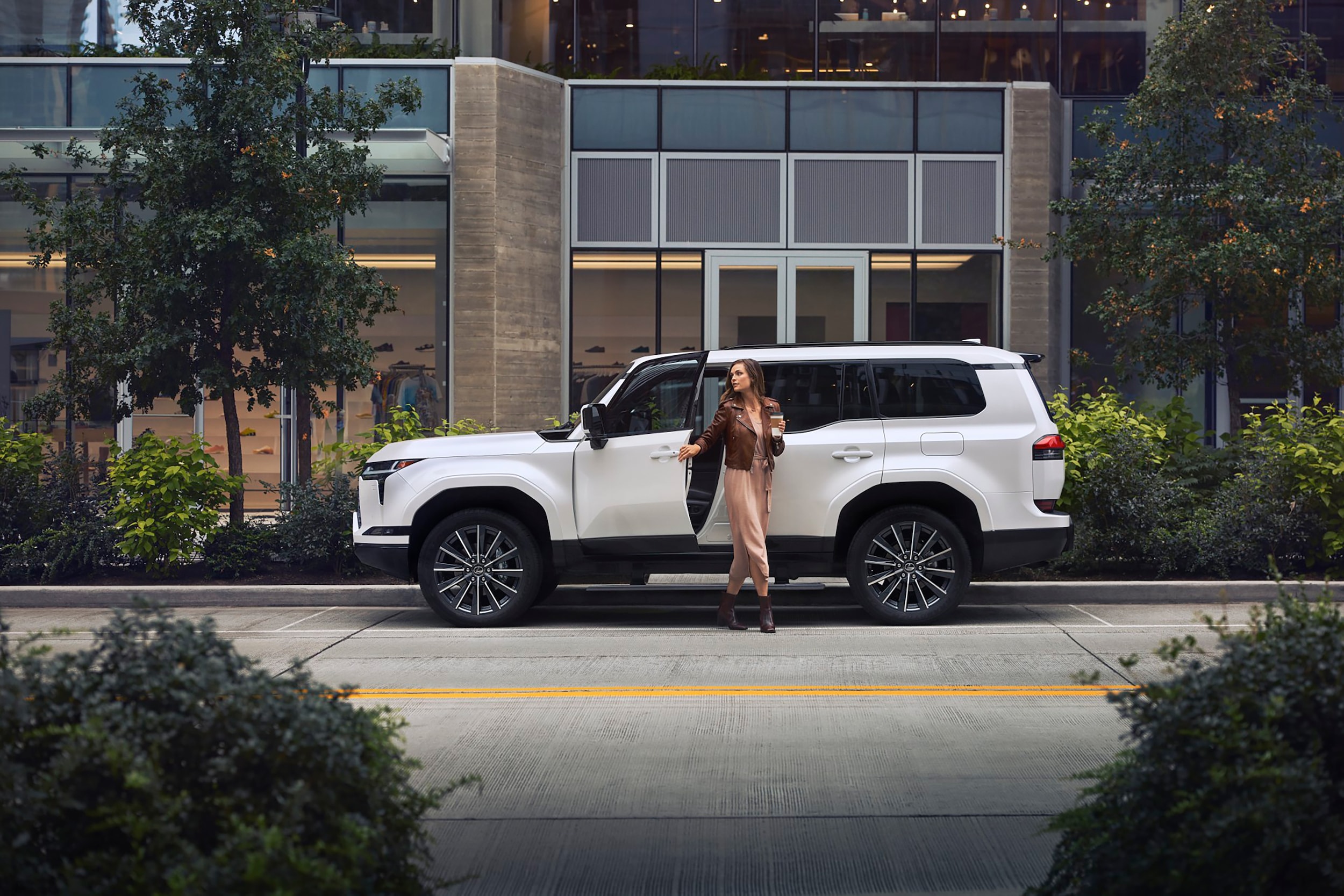 2024-Lexus-GX550-Luxury-SUV-L01.jpg