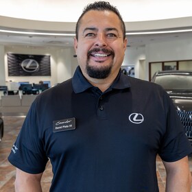 Staff member David Plata from b64dc167221d