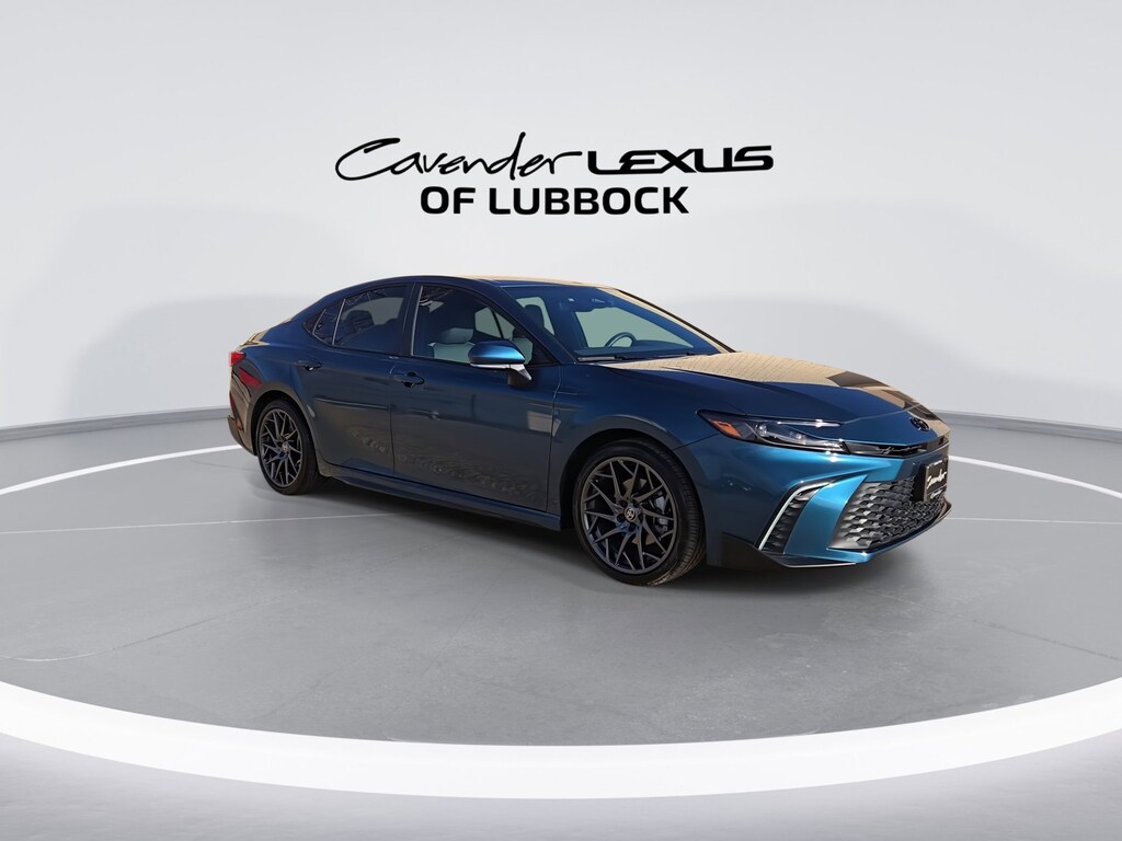 Used 2025 Toyota Camry SE Convenience
