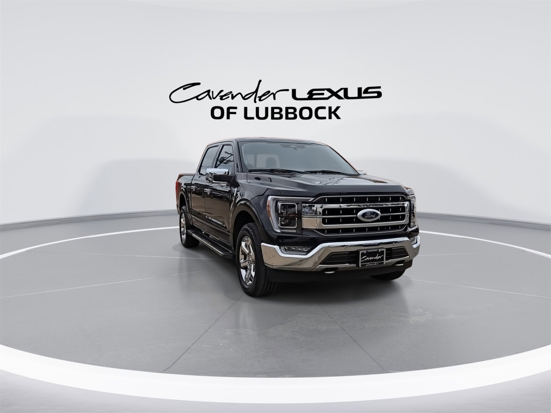 2023 Ford F-150 Lariat FX4 photo 2