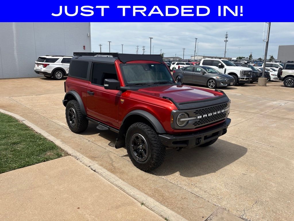 Hot Pepper Red Metallic Tinted Clearcoat 2022 Ford Bronco SUV / Crossover Four-Wheel Drive Automatic