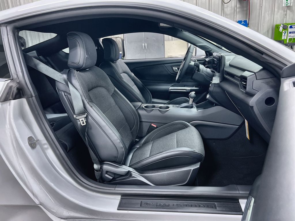 2026 Ford Mustang EcoBoost Fastback - Photo 24