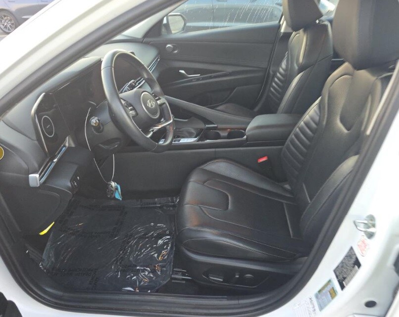 2024 Hyundai Elantra Limited photo 4