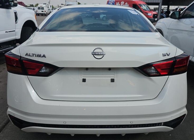 2024 Nissan Altima 2.5 SV photo 4