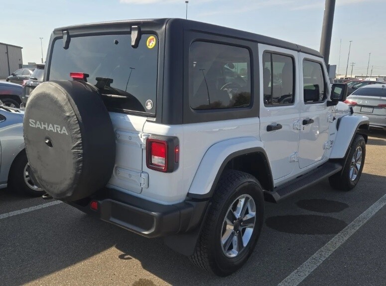 2022 Jeep Wrangler Unlimited Sahara photo 3