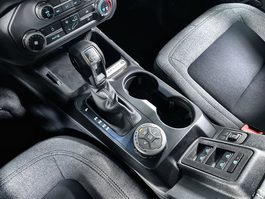 2025 Ford Bronco 4-Door Base - Photo 34